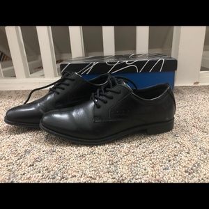 Size5 boys dress shoes max and Jake